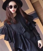 黑色層次造型洋裝